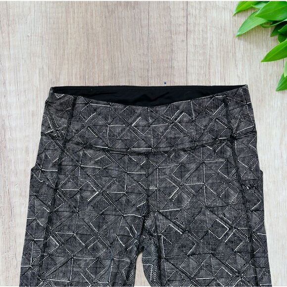 Lululemon Women’s Pace Rival‎ Crop “22” Sz 6 Alpine White Black W6ABPS Yoga - Picture 2 of 8